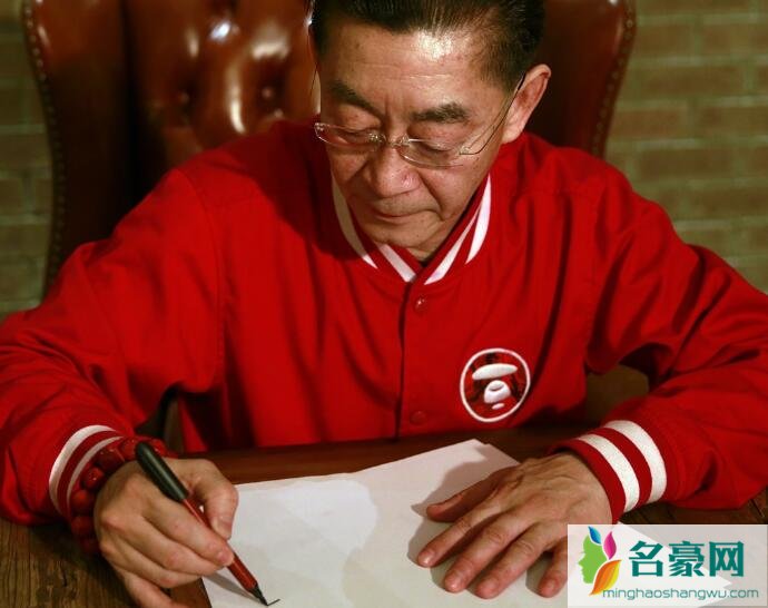 如何评价六小龄童人品
