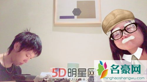 窦靖童窦家媛姐妹同框 少女气息满满