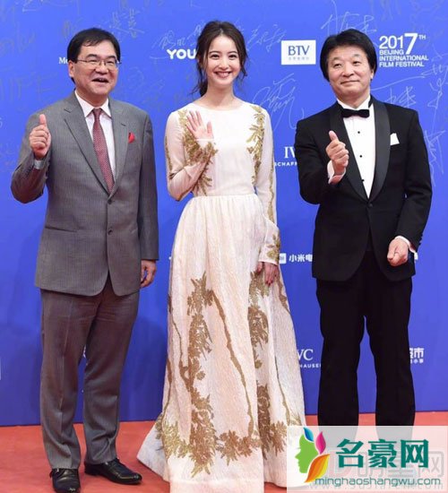 北京电影节群星璀璨 赵丽颖刘亦菲亮相