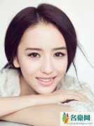 佟丽娅雷佳音吻戏采访访谈 佟丽娅雷佳音结婚照绯