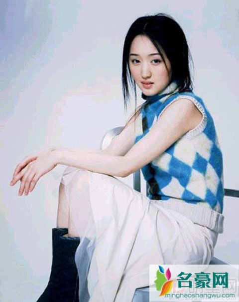 杨钰莹近照如少女 似乎走出了豪门阴影