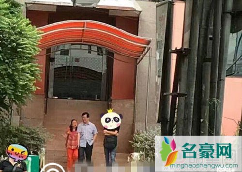 曝卓伟带妻子做试管婴儿 第一狗仔也有今天