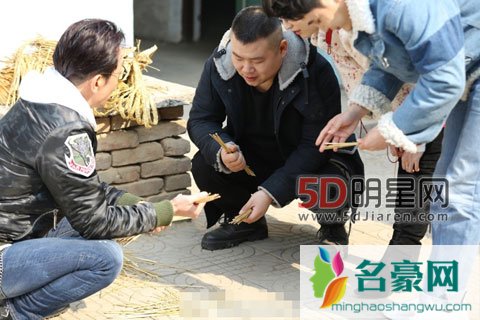 熟悉的味道2岳云鹏定妆照曝光 小岳岳表情包定妆照逼疯海报设计师