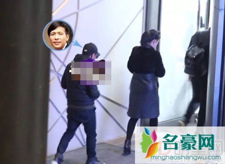 宋小宝携家人现身 龙凤胎子女首曝光