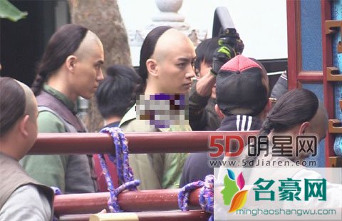 孙俪微博晒与编剧对话框 孙俪那年花开月正圆路透照曝光