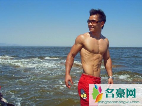 甄子丹肌肉怎么练的 甄子丹杨建平肌肉