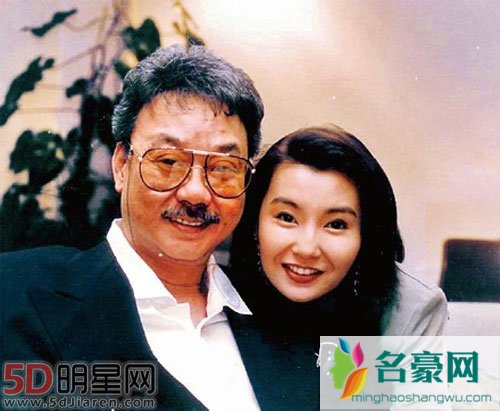 成龙张曼玉前经纪人病逝 成龙微博悼念