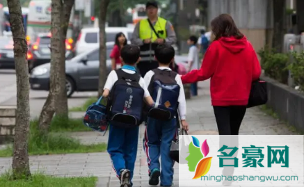 2022清明调休学校补课补的是哪天的1