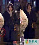 郑爽露出防吐槽书亮了 解散后援会开小号