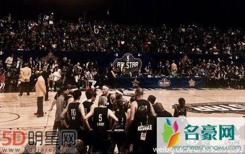 2017NBA名人赛 吴亦凡蒋劲夫交锋