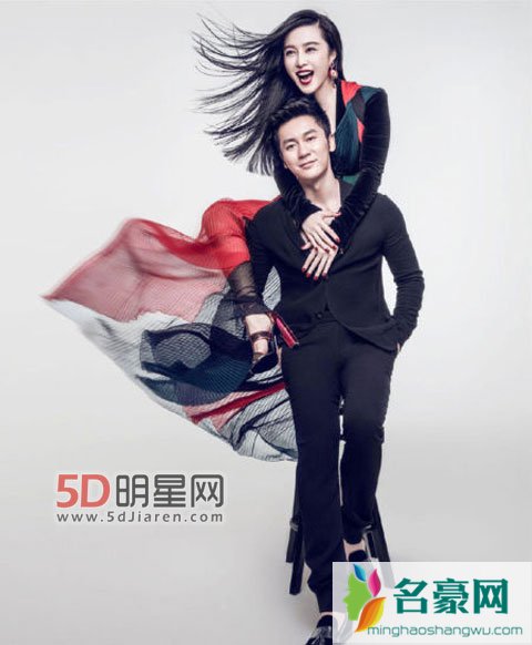 范冰冰微博晒爸爸李晨合影 李晨获冰冰调侃像花轮