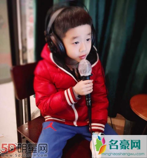 杨威缺席体坛风云人物颁奖典礼 大事件杨云再添双胞胎