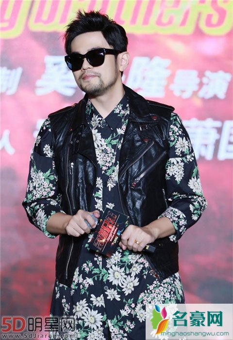 萧敬腾与周杰伦新片停拍 三个月损失五千万