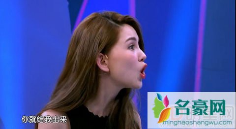 昆凌坦诚二胎是在拍戏中怀上的 现场演绎瞬间翻脸