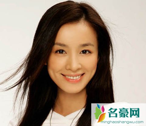 张庭2岁儿子被罚站 张庭晒教育儿子照片