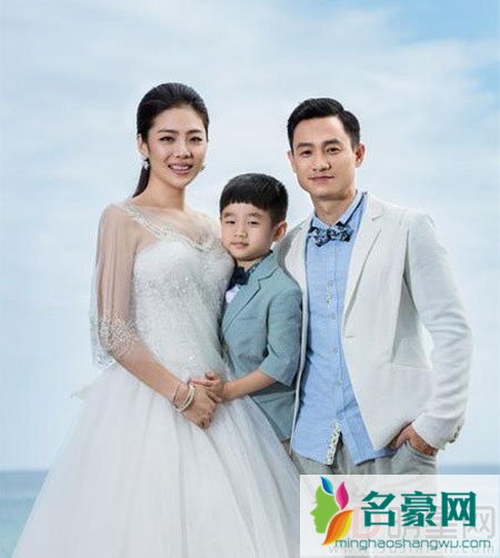 杨威喜获双胞胎 杨阳洋开心做哥哥