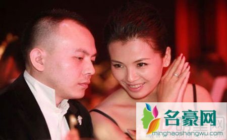 刘涛与家人庆祝结婚纪念日 王珂再写情书告白老婆