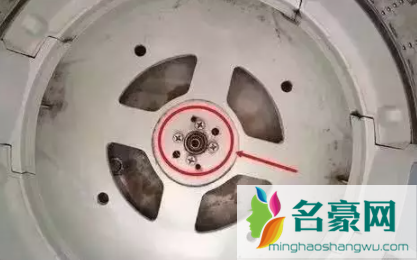 波轮洗衣机怎么拆开清洗3