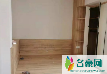 墙布和定制柜子哪个先装1