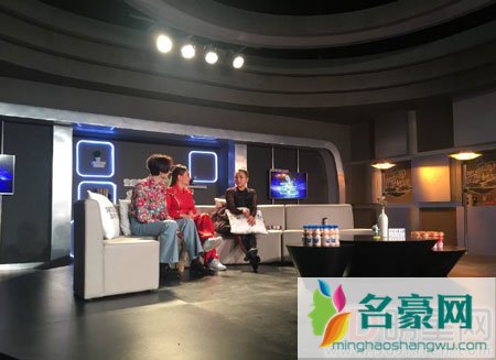 何洁现身《花漾梦工厂》 回应离婚后仍相信爱情