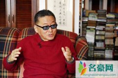李戡晒父亲近照 李敖暴瘦鼻插管
