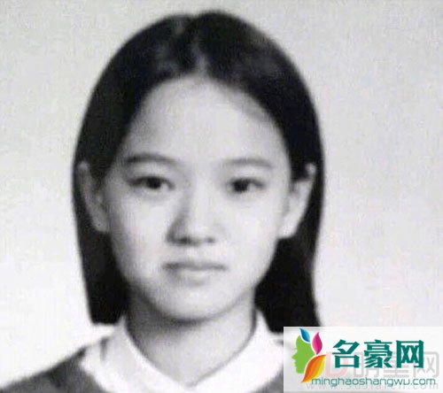 伊能静否认整容 晒家族照力证