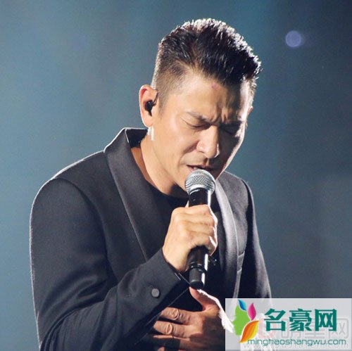 刘德华尼泊尔祈福 身体暴瘦让人担忧
