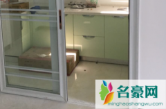 推拉门卡槽怎么清理 阳台推拉门有必要装吗