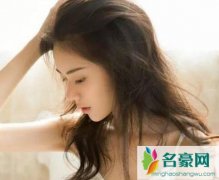 男生碰女生的腰的心理，他揽着你的腰是想保护你