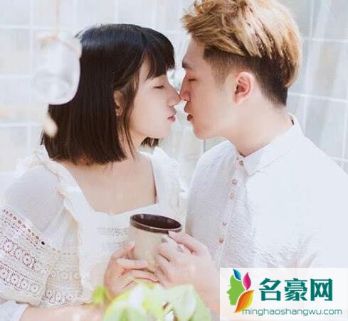 男人喜欢你藏不住的表现