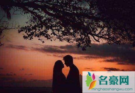 男人没放下小三的表现