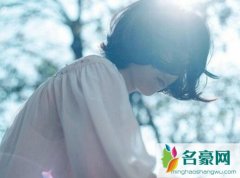 已婚女被表白后是什么心理，女人被追求是欣喜还是