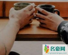 男人哭穷的心理分析，男人为什么跟另一半哭穷