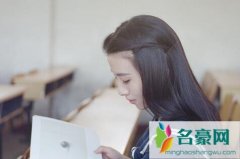 女生突然不回微信了说明什么，女生不回微信暗示放