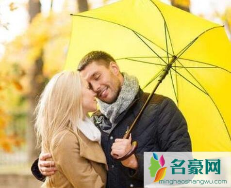 阅历深的男人暗恋表现