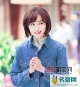 郑爽获最人气爱豆奖 郑爽爽爸亲临见证郑爽霸屏纽