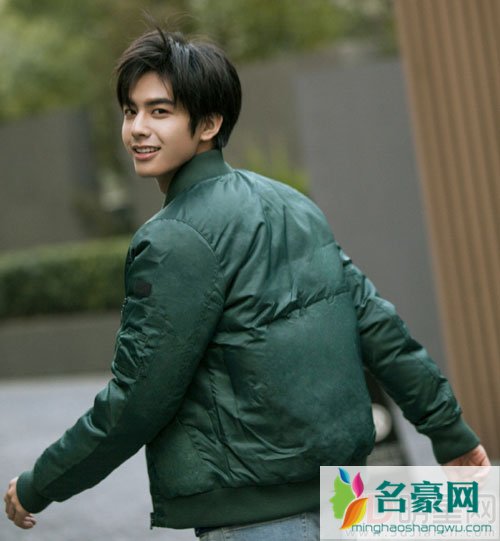凤囚凰换角风波 于正杨蓉双双发声