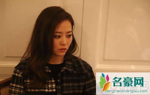 张靓颖坦言成都婚礼推迟 因其母不愿出席