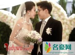 郭晶晶和霍启刚怎么认识的，两人之间是政治婚姻吗
