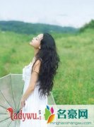 可怜的校花陈若雪的悲情故事，为了家人她抛弃了自