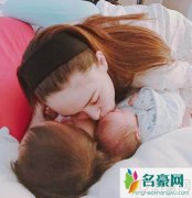 周杰伦月子中心陪母子观看金曲奖 庾澄庆也宣布孩