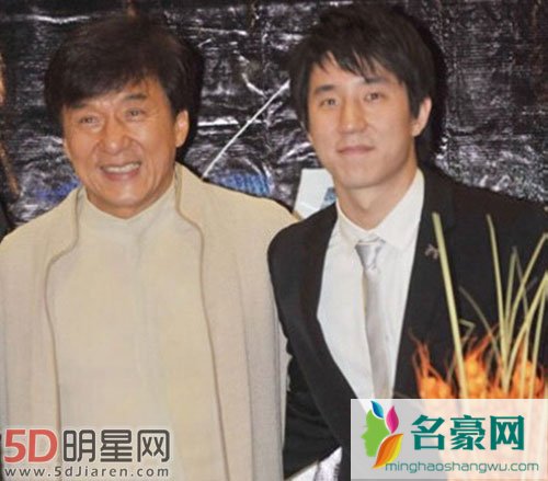 欧阳娜娜房祖名被传交往 成龙对此表态