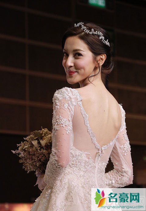 郑嘉颖女友陈凯琳走秀幻想自己婚礼 自爆婚期在两年内