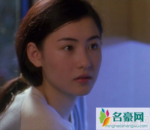 张柏芝生日获家人祝福 出道十八年回顾确实不易
