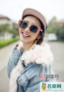 张若昀唐艺昕北京低调相聚 张若昀唐艺昕甜蜜恋情
