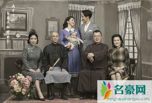 高云翔董璇全家福曝光 民国写真颜值高