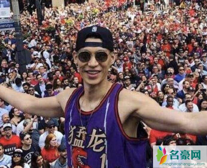 林书豪晒总冠军戒指