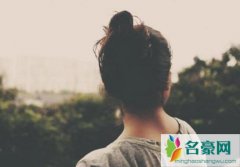 女孩子接吻为什么身体会软，吻的太深就会腿软