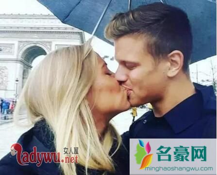 舌吻时男人的生理反应