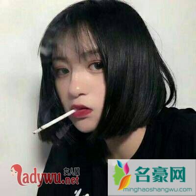 男人看到喜欢的女人的反应